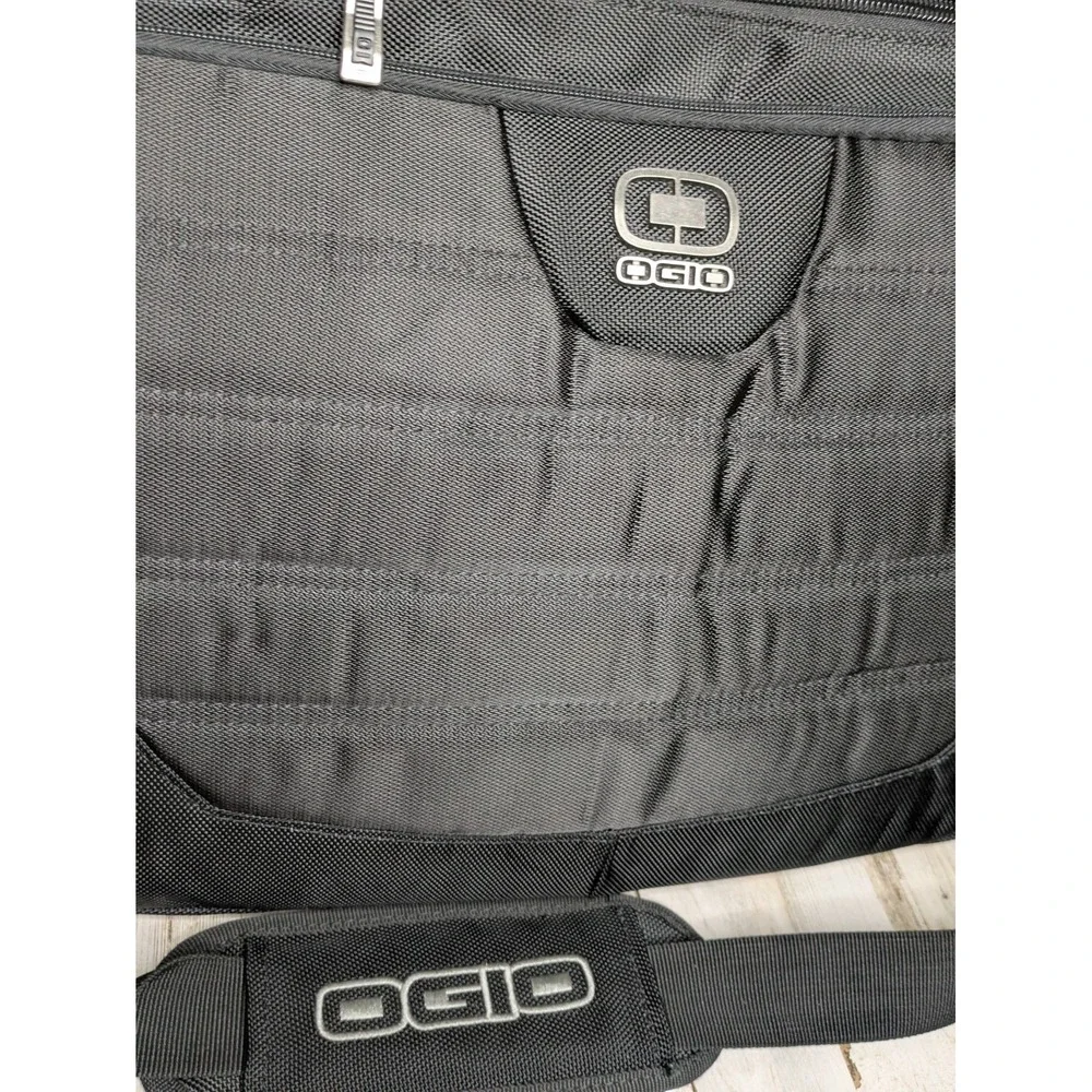 OGIO Technologio Briefcase 17